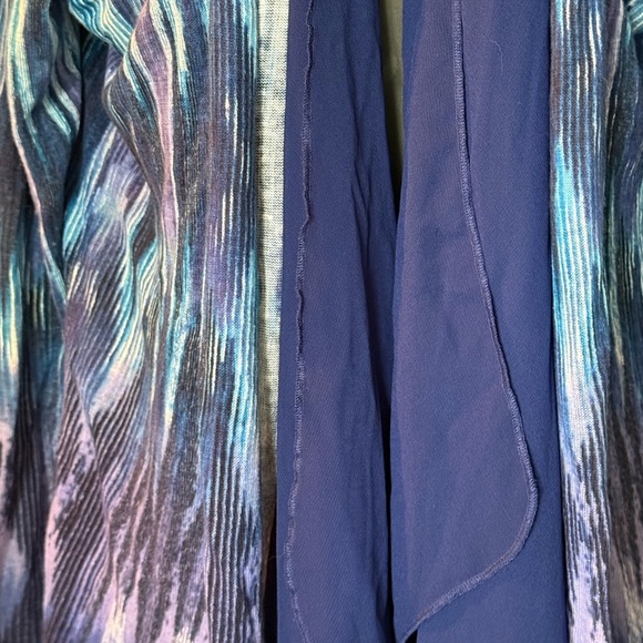 Chicos Women's Sz 2 (US L) Long Sleeve Crepe Trim Blue Print Kimono Cardigan - Picture 3 of 8